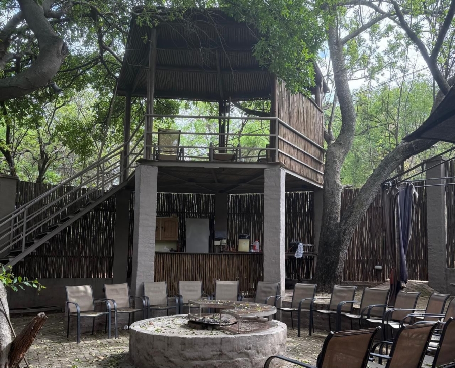 5 Bedroom Property for Sale in Safari Gardens North West